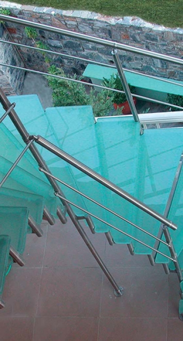 INOX Σκάλα-Γυάλινα Σκαλοπάτια